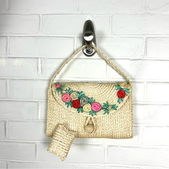 Vintage Handbags - Vintage Straw Woven Floral Small Handbag